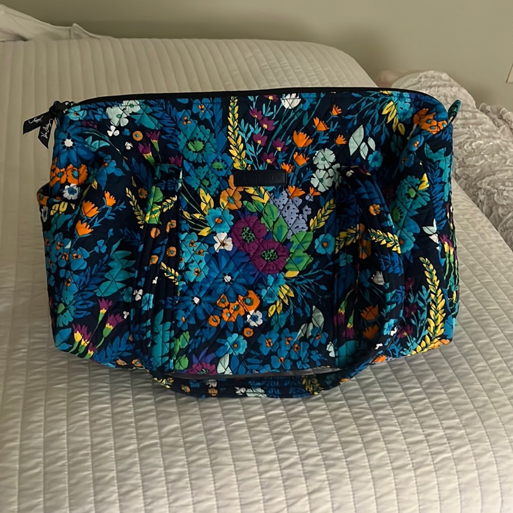 vera bradley small duffel/weekend bag